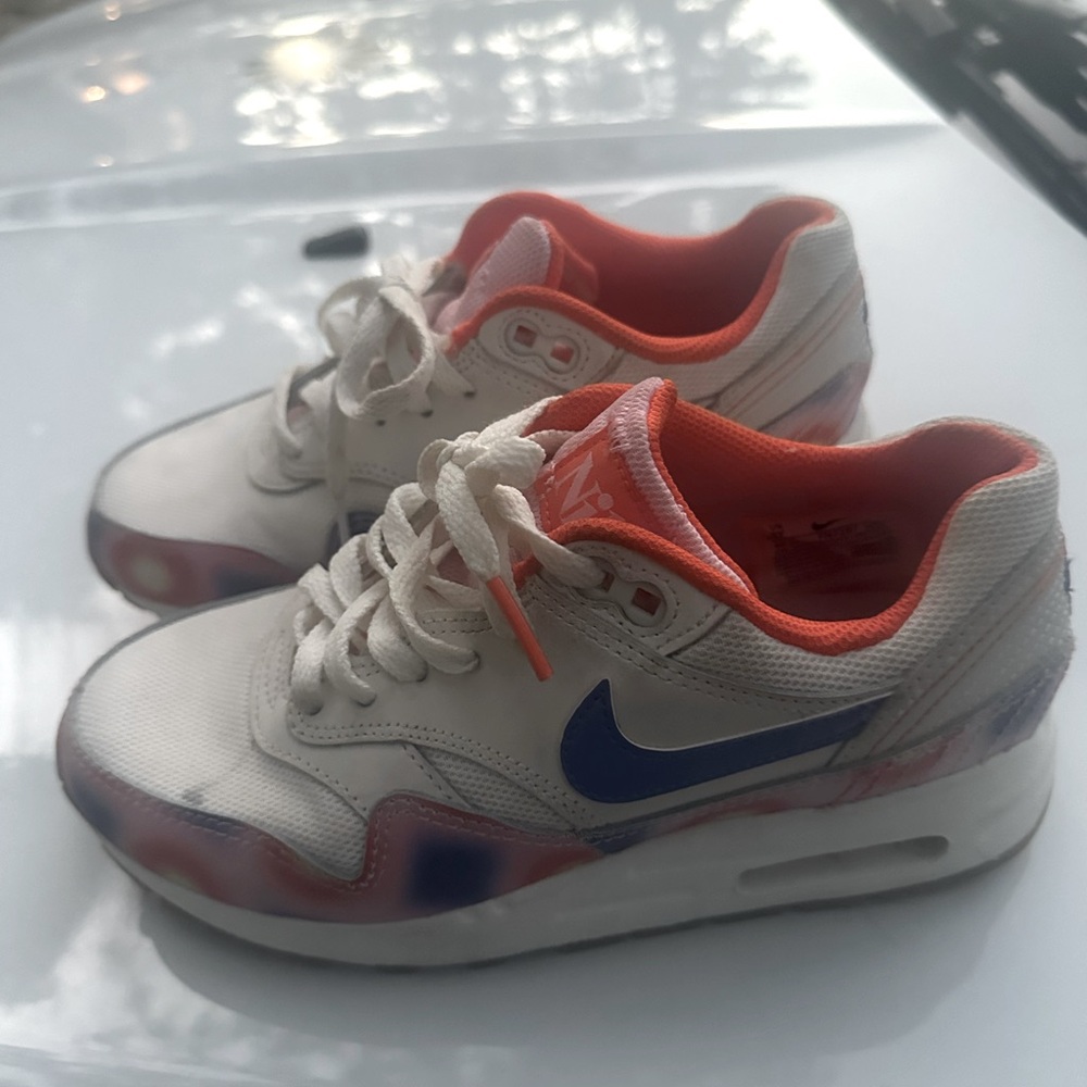 Nike shoes